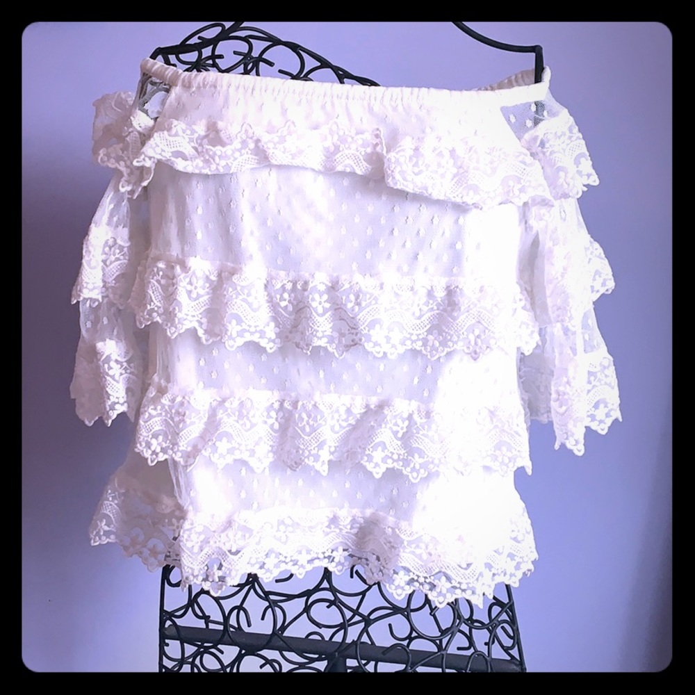 🤍Express cropped Lace dress shirt🤍